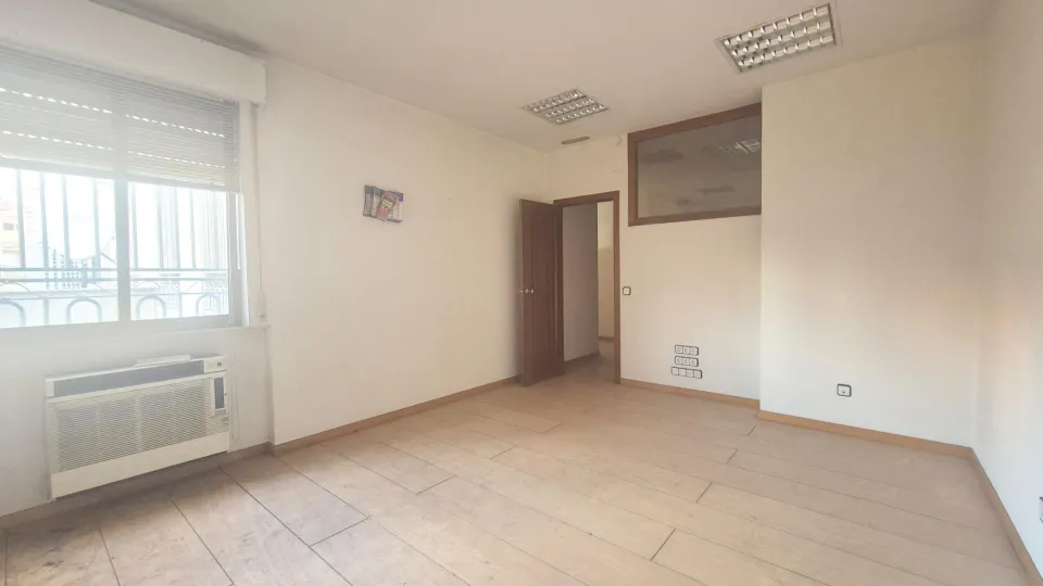 Urbis te ofrece un local comercial en venta  en el centro de Salamanca