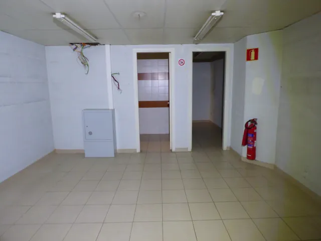 Local comercial esquinero en la carretera de santpedor — 14
