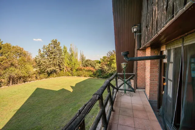 Mansión residencial: Privacidad, naturaleza y gran potencial en Villanueva de la Cañada — 34