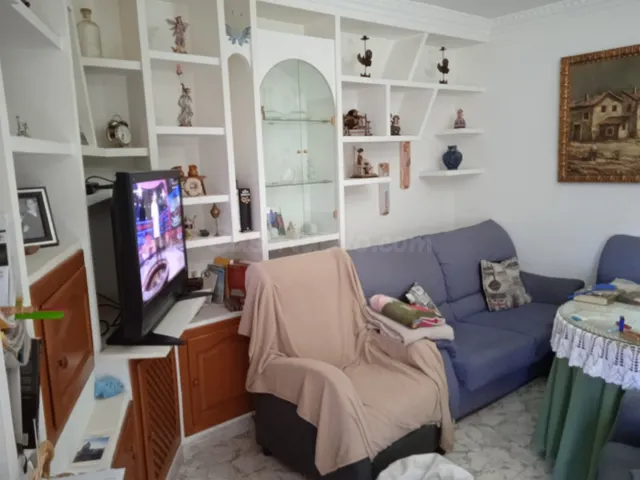 Gran piso con 4 habitaciones y 2 baños en el Casar - foto 4