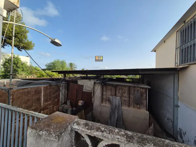 CASA EN EL CAMPO CERCA DEL PUEBLO — 31