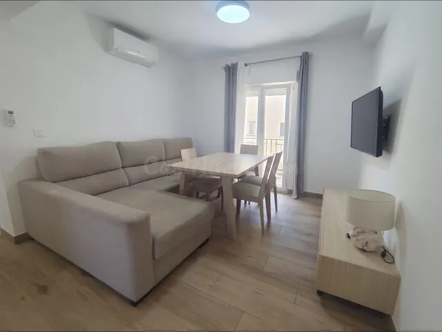 PISO REFORMADO EN ALQUILER POR habitaciones | 4 habitaciones — 2