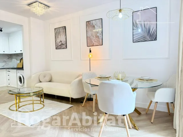 MODERNO, ACOGEDOR Y EXTERIOR EN RESIDENCIAL CON PISCINA Y BALCÓN — 22