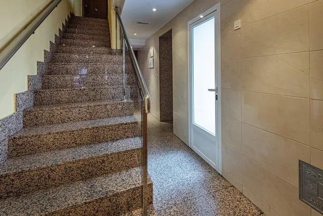 Piso bajo exterior de 57 en rondilla — 19