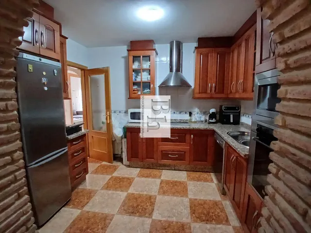 BLANHOGAR VENDE MAGNIFICO CHALET EN LOS PRADOS - foto 4