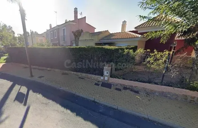 Se vende piso OKUPADO en paseo De La Chirina Nº 16 Isla Cris - foto 2
