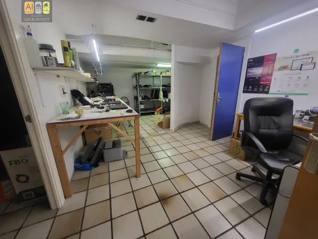 LOCAL COMERCIAL EN PLENO CENTRO DE ALTEA — 27