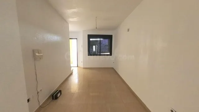 VIVIENDA ADOSADA DE 2 DORM EN ROLDAN - foto 3