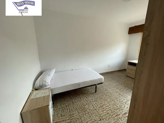 habitaciones EN PISO PARA ESTUDIANTES ZONA HOSPITAL — 26