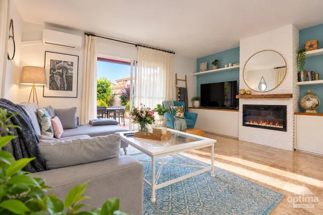Pareado reformado con 5 habitaciones, terrazas y garaje en Reus — 25