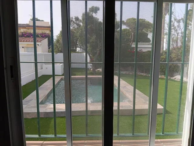 Chalet urbano con piscina privada a solo 400 metros de la playa en costa sancti petri – chiclana — 21