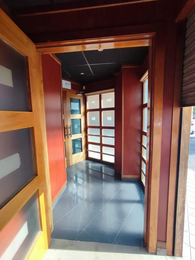 PUB BAR EN FUNCIONAMIENTO — 18