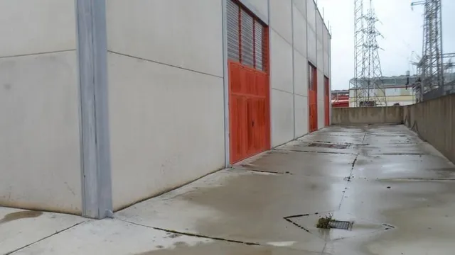 Venta de Nave Industrial en La Carolina, Jaén. — 14