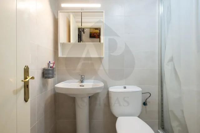 Dúplex de 4 dormitorios con 2 plazas de garaje y trastero en Valsequillo — 17