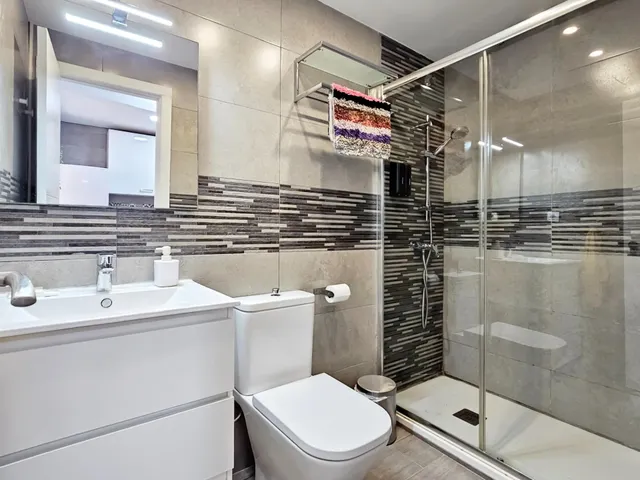 Estudio con licencia turística y piscina a 220 m de la playa en Arenales del Sol — 12
