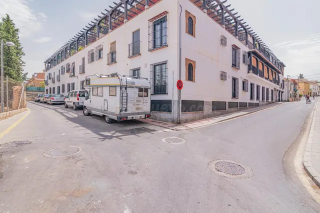 PISO CENTRICO EN LA ZUBIA — 2