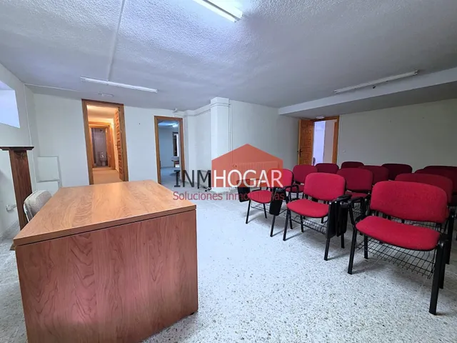 Exclusivo Chalet en Hervencias, Ávila - Un Oasis de Espacio y Tranquilidad — 20