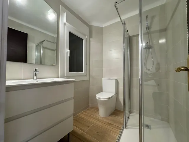 PISO DE 3 habitaciones Y ASCENSOR EN MANRESA — 9