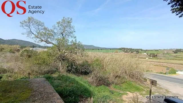 Edificio a reformar con terreno amplio en Palafolls - foto 4