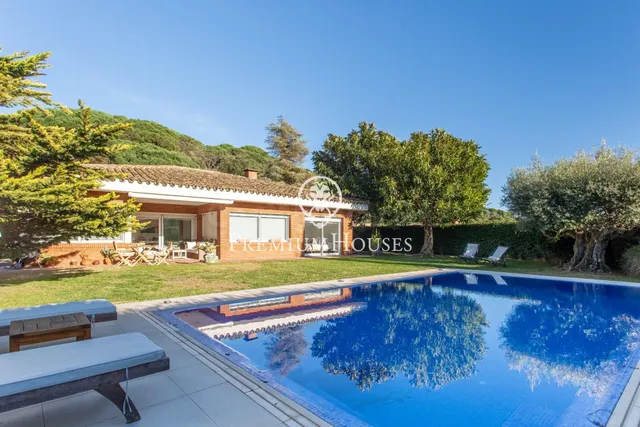 Casa en venta en una sola planta en Sant Vicenç de Montalt - - foto 2