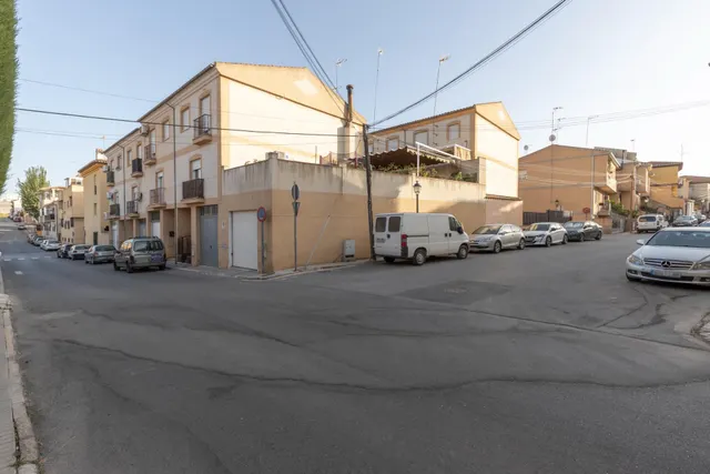 PRECIOSO ADOSADO CON PATIO, TERRAZA, COCHERA Y ESTUFA DE LEÑA EN LAS GABIAS (GRANADA) — 42