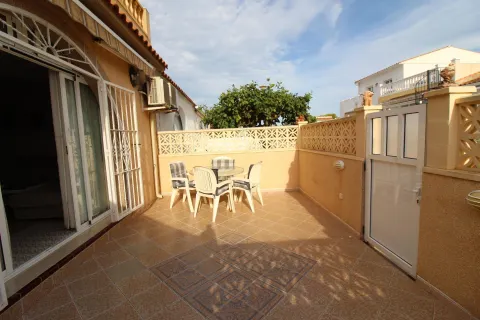 FANTASTICA VIVIENDA TIPO DUPLEX TOTALMENTE REFORMADA, IDEAL PARA FAMILIAS
