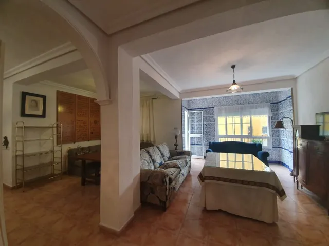 Se alquila acogedor piso en el centro de la ciudad — 24