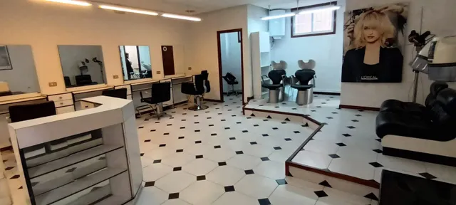 Local comercial en venta en la calle Coruña — 11