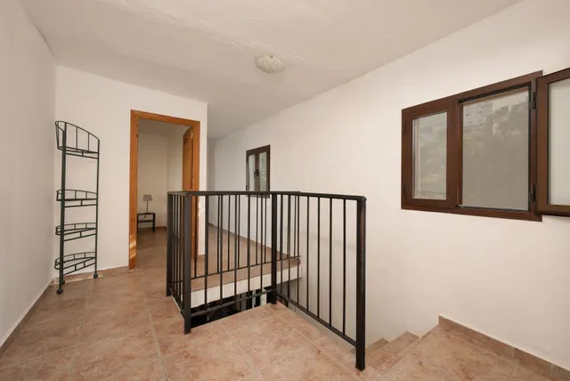 Tradicional casa de pueblo ubicada en Tolox — 12