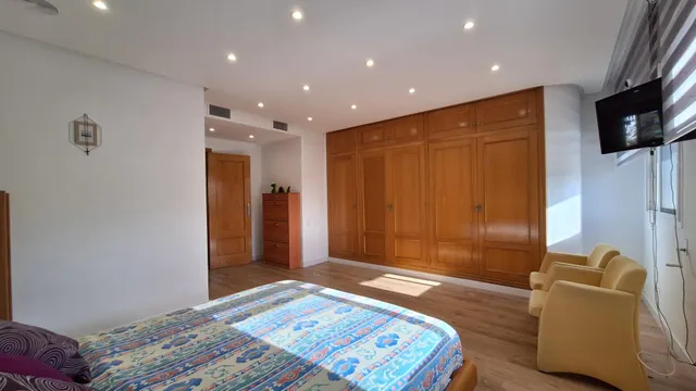 Piso de 3 dormitorios, 2 baños, plaza de garaje y trastero en la calle Azarbe del Papel — 12