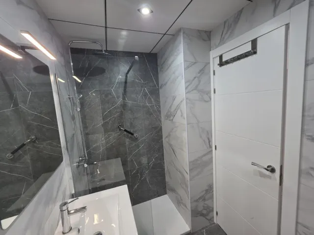 BUNGALOW PLANTA ALTA EN URBANIZACION CERRADA CON PISCINA COMUNITARIA — 25