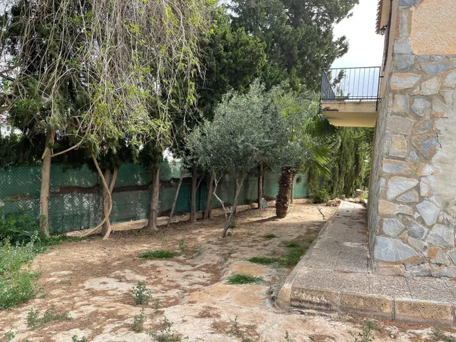 Casa con parcela en Los Balcones, Torrevieja. 5 dormitorios, 2 baños — 13