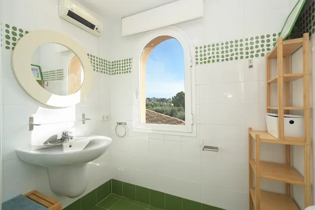 Exclusivo unifamiliar con jardín y piscina en Sant Marçal — 34