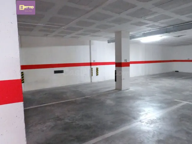 Plaza de garaje calle alberola 16, benalúa!!! — 4