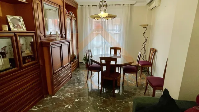 AMPLIO PISO DE 3 DORMITORIOS — 2
