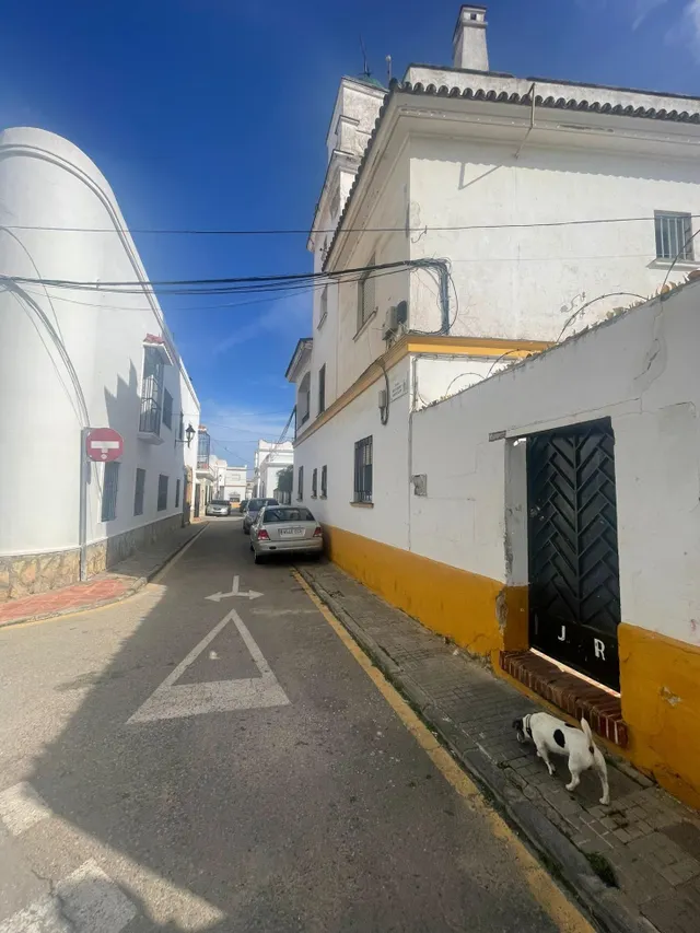 se vende suelo urbano centrico en Barbate — 8