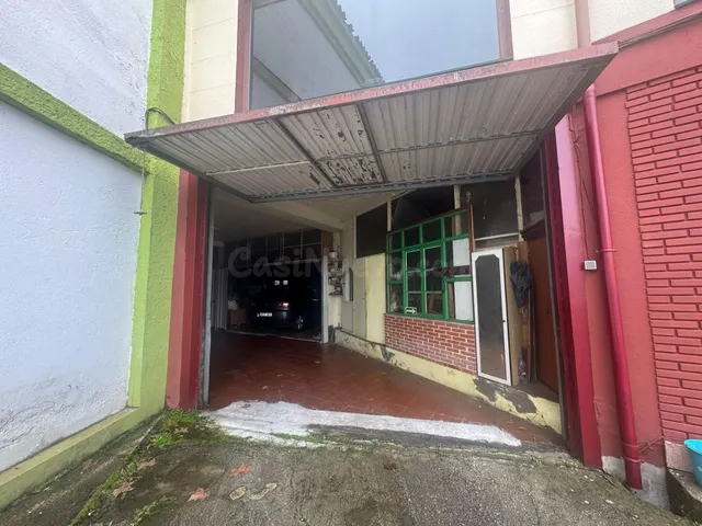 SE ALQUILA NAVE PEQUEÑA DE 150M2 EN COMPOSTILLA - foto 2
