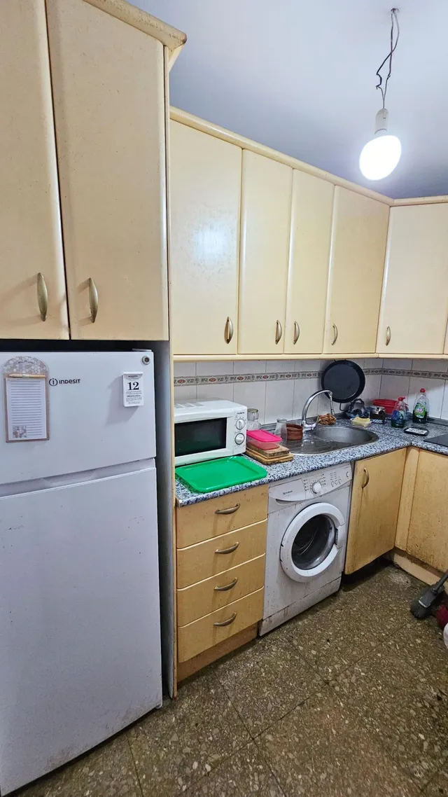 APARTAMENTO DE 2 DORMITORIOS A 100 MTS DE LA PLAYA EN BENALMÁDENA — 23
