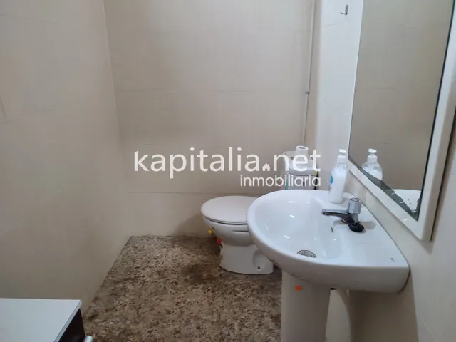 LOCAL COMERCIAL A LA VENTA EN BOCAIRENT — 10