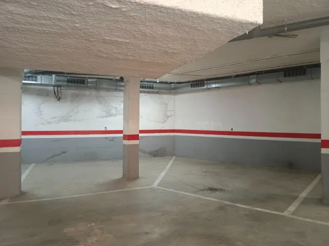 Plaza parking coche, en venta, 21 m2 céntrica. — 3