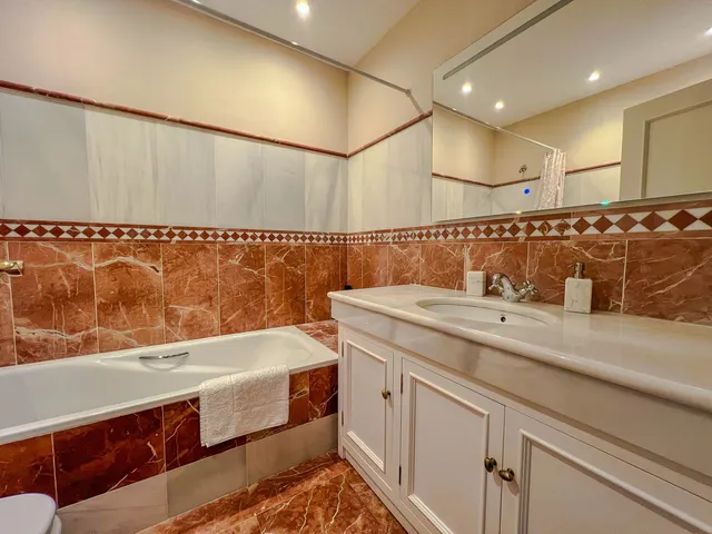 Chalet 5 habitaciones 650m² en venta - Centro — 31