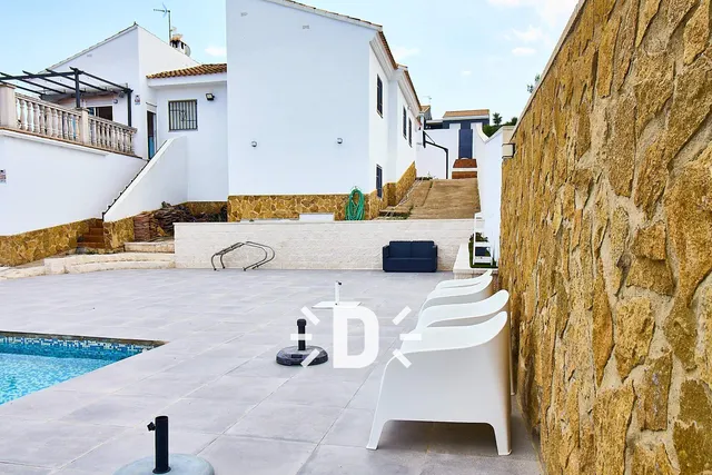 Espectacular chalet independiente con piscina, barbacoa y vistas panorámicas en Urbanización Altury (Turís) — 6