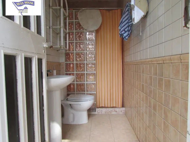 CHALET CON 2000 M2 DE PARCELA — 18