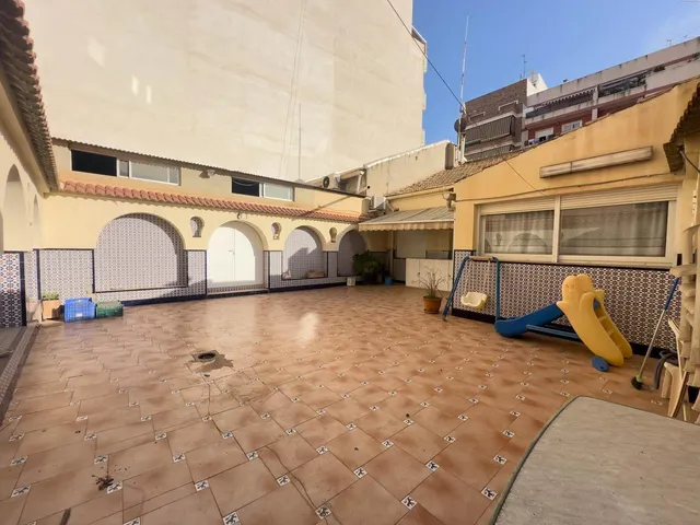 Casa con parcela ideal para edificar en Torrevieja — 6