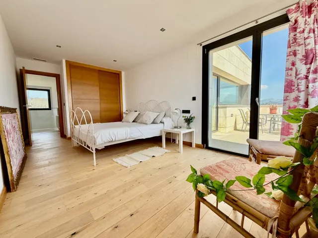 ESPECTACULAR VILLA DE LUJO CON PISCINA PRIVADA Y VISTAS AL PAISAJE EN RELLEU — 22