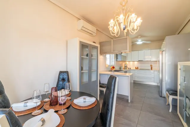 Maravillosa villa de una sola planta (aprox. 161 m2) con gran piscina privada. Cerca de colegios, del La Zenia Boulevard, ¡y a tan solo 15 minutos a pie de Playa Flamenca! — 22