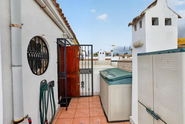 Serena V – Adosado tipo Quad con 3 dormitorios, jardín, piscina comunitaria y parking privado en Los Altos — 25