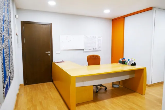 Oficina en venta junto a Blasco Ibáñez, una ubicación estrat - foto 3