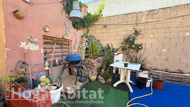 Amplia y luminosa casa con terraza y garaje — 10