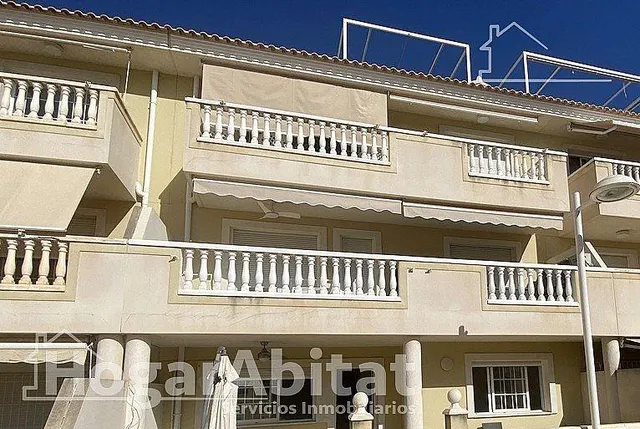 Precioso bajo seminuevo y reformado, en residencial con piscina, terraza, y jacuzzi — 30